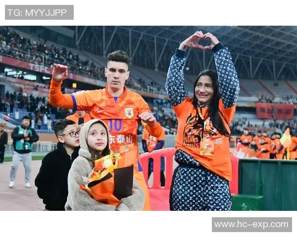 如何通过社交媒体、比赛分析和球迷活动深入了解足球球星的个人魅力与职业生涯 如何通过社交媒体、比赛分析和球迷活动深入了解足球球星的个人魅力与职业生涯