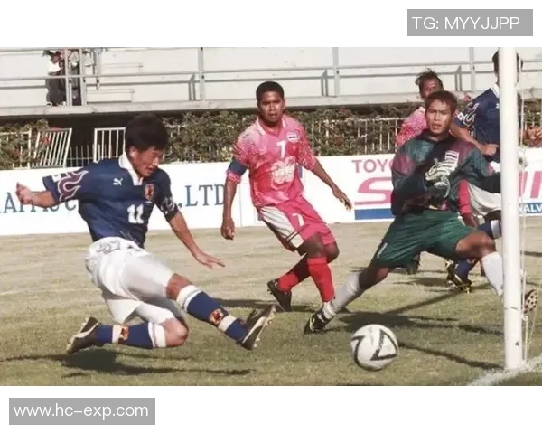 探索足球场上十一号球星的传奇之路与辉煌瞬间