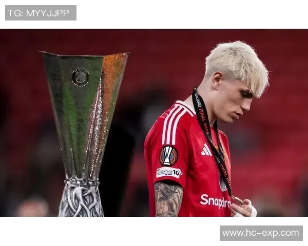 曼联球星领衔中国足球网首页 聚焦英超传奇与未来之星的精彩表现 曼联球星领衔中国足球网首页 聚焦英超传奇与未来之星的精彩表现