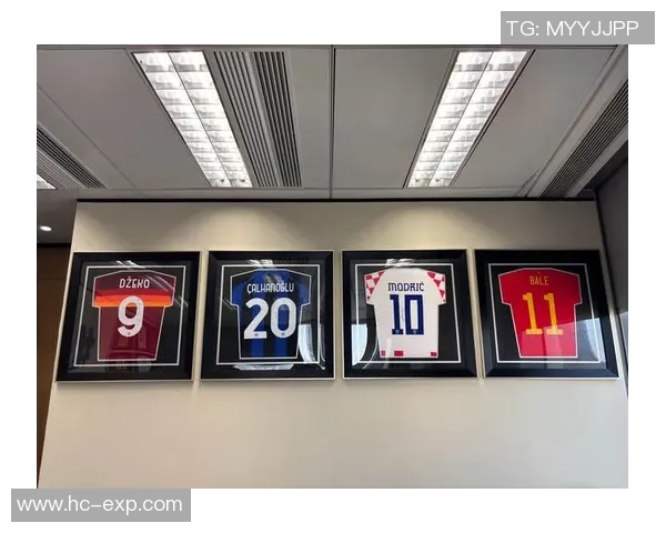 足球剪辑师幕后英雄：解密那些为球星精彩瞬间打造视觉传奇的创作者