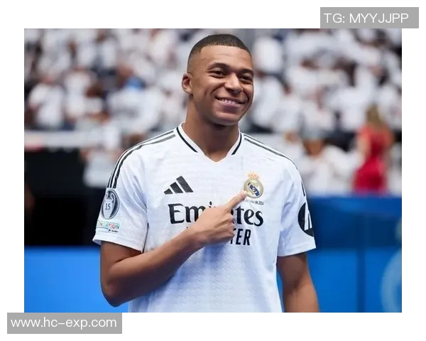 足球顶级球星精彩瞬间集锦展现无与伦比的技术与荣耀时刻